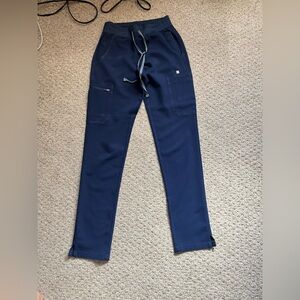 Figs women’s Yola skinny scrub pants 2.0